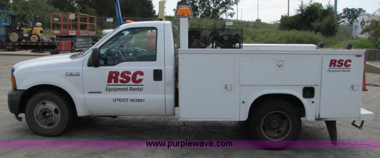 image for item 3192 2005 Ford F350 Super Duty service truck