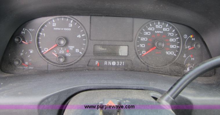 image for item 3192 2005 Ford F350 Super Duty service truck