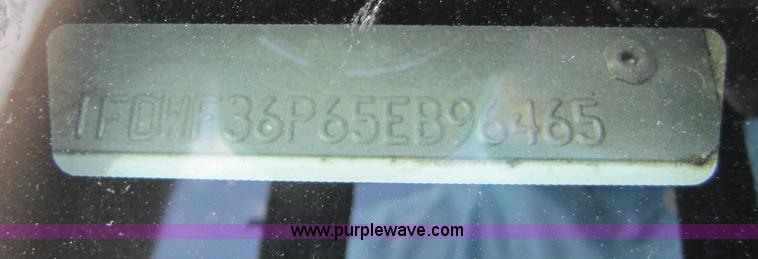 image for item 3192 2005 Ford F350 Super Duty service truck