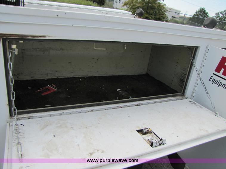 image for item 3192 2005 Ford F350 Super Duty service truck