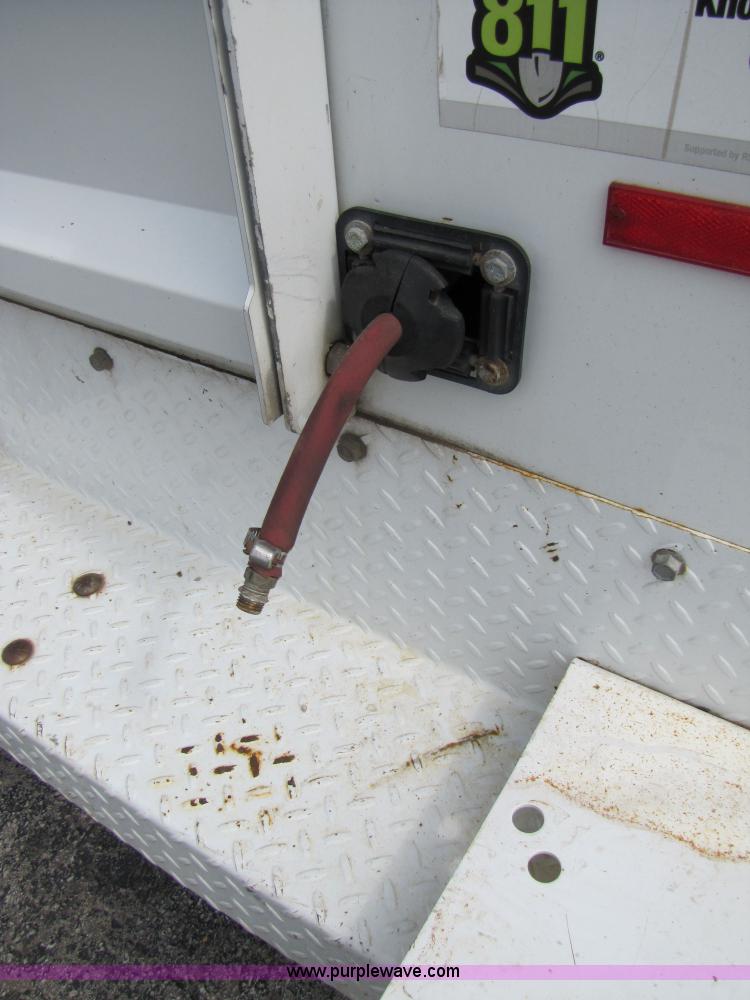 image for item 3192 2005 Ford F350 Super Duty service truck