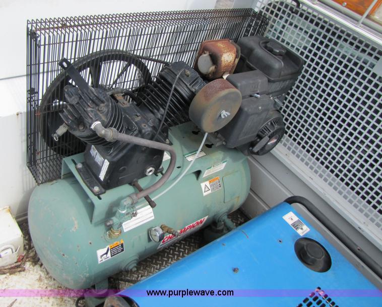 image for item 3192 2005 Ford F350 Super Duty service truck