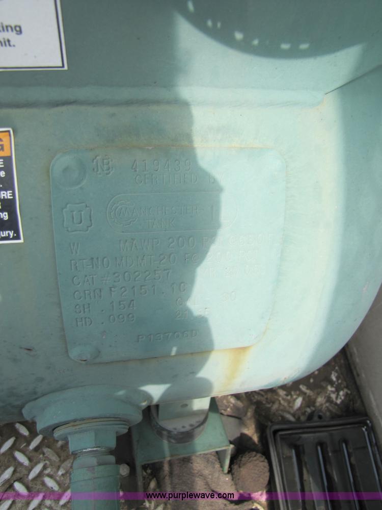 image for item 3192 2005 Ford F350 Super Duty service truck