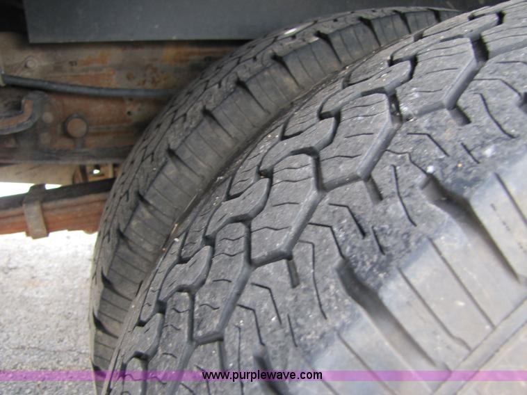 image for item 3192 2005 Ford F350 Super Duty service truck