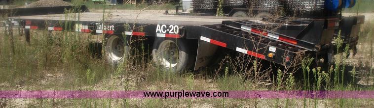 image for item 3549 2001 Talbert Austin AC-20 trailer