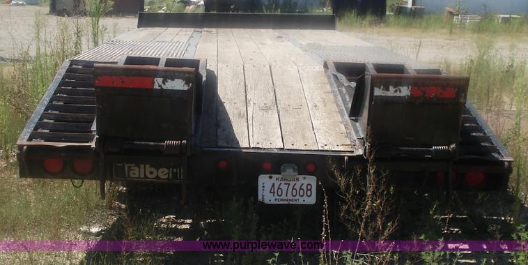 image for item 3549 2001 Talbert Austin AC-20 trailer