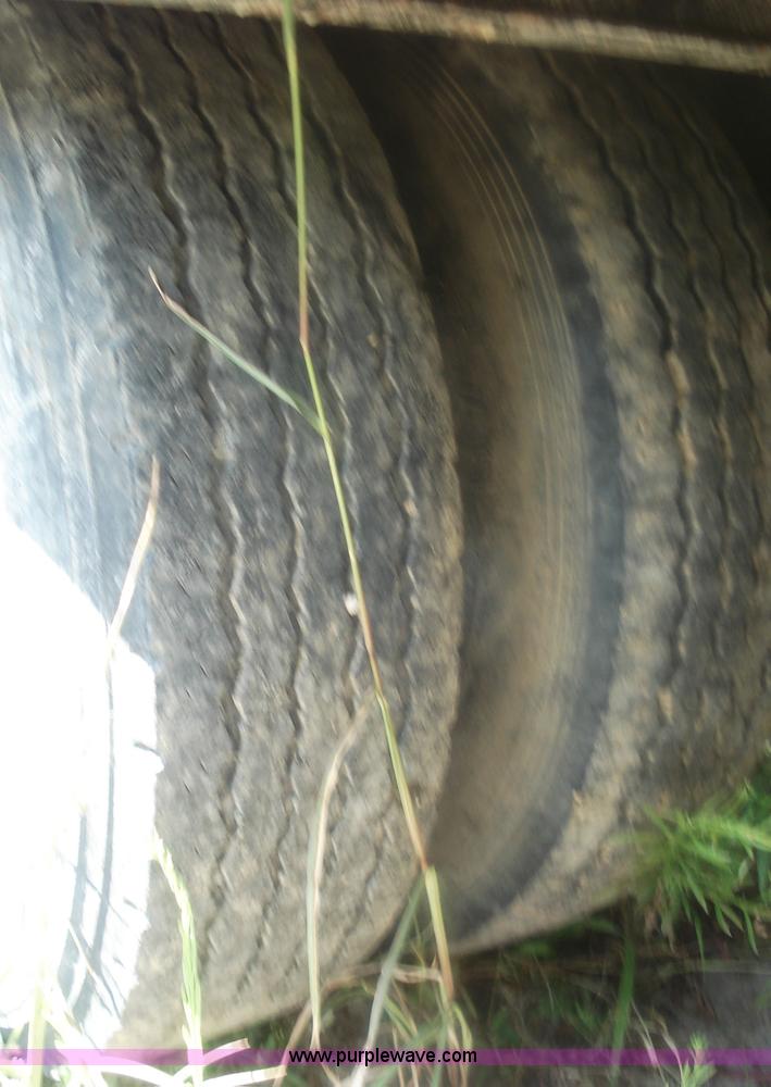 image for item 3549 2001 Talbert Austin AC-20 trailer