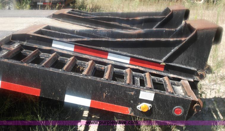 image for item 3549 2001 Talbert Austin AC-20 trailer