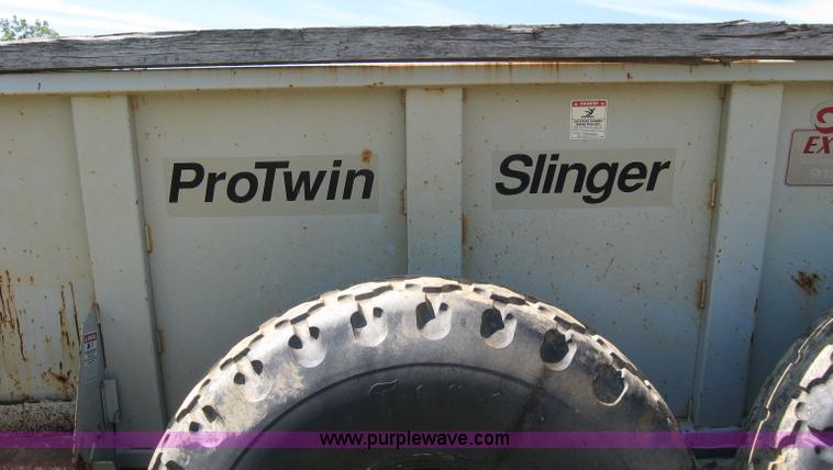 image for item 3563 Knight ProTwin Slinger 8030 manure spreader