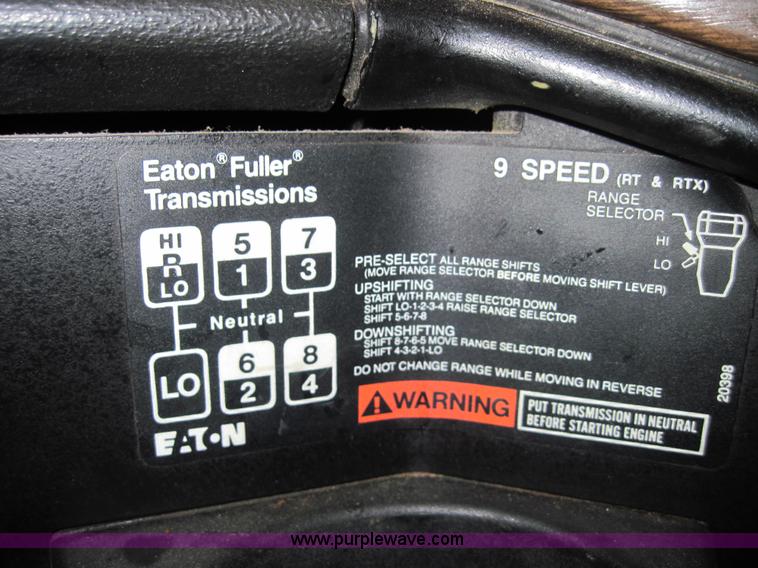 image for item 4094 1995 Freightliner FLD120