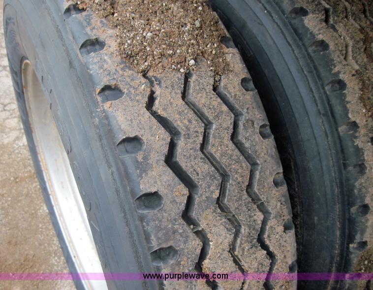 image for item 4095 1981 Fast 32' dump trailer