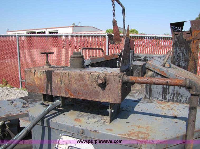 image for item 4652 1997 Cimline 225 melter applicator