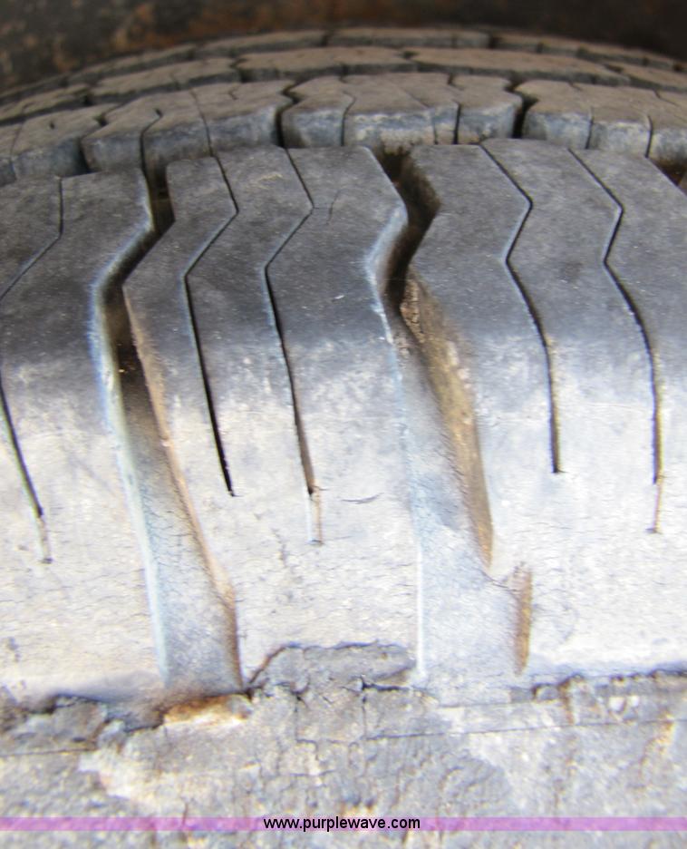 image for item 4652 1997 Cimline 225 melter applicator