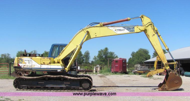 image for item 4884 Kobelco SK200LC excavator