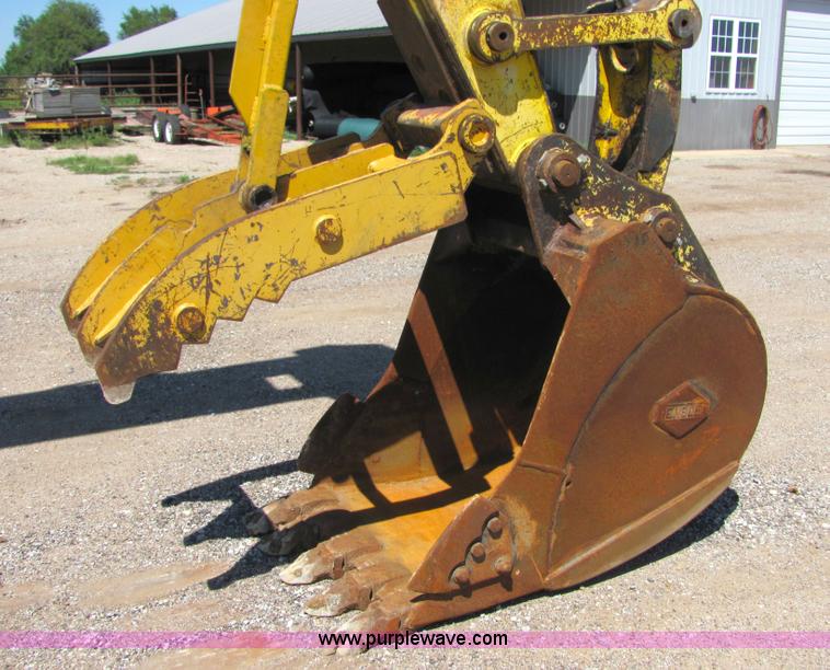 image for item 4884 Kobelco SK200LC excavator