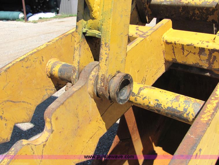 image for item 4884 Kobelco SK200LC excavator