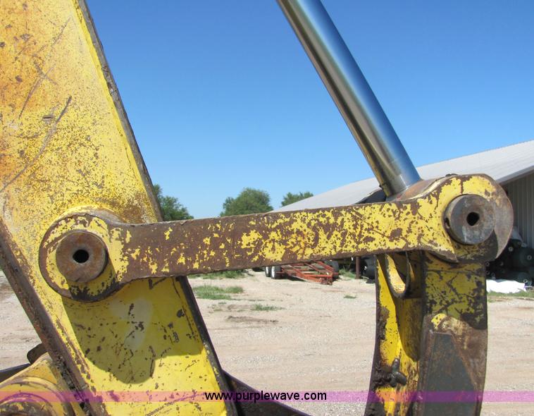 image for item 4884 Kobelco SK200LC excavator