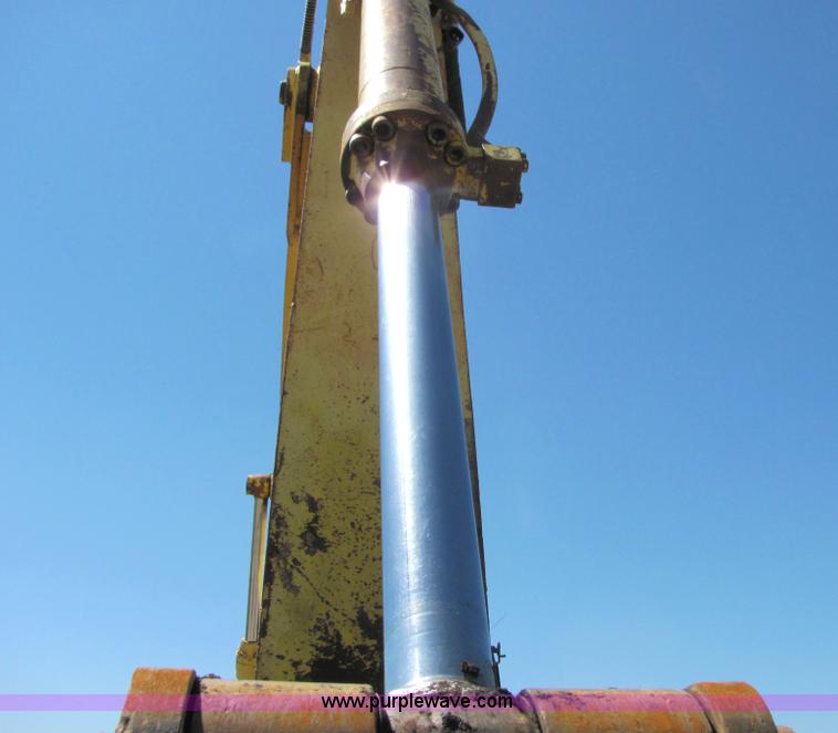 image for item 4884 Kobelco SK200LC excavator