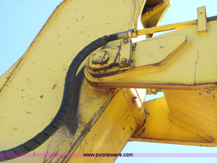 image for item 4884 Kobelco SK200LC excavator