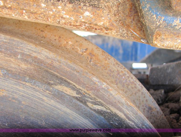 image for item 4884 Kobelco SK200LC excavator