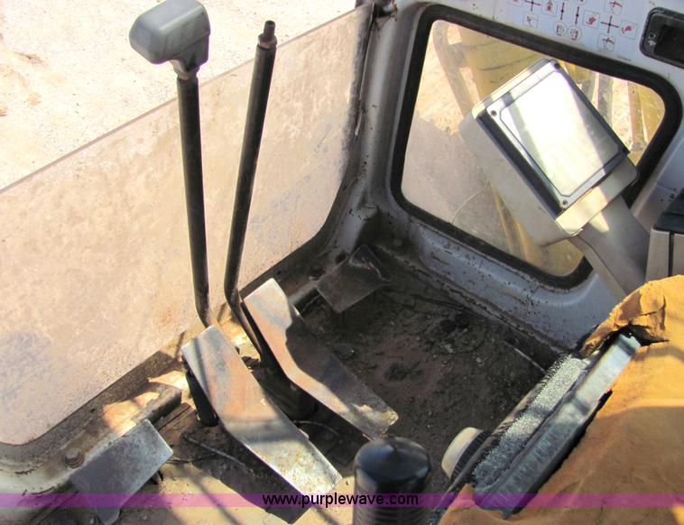 image for item 4884 Kobelco SK200LC excavator
