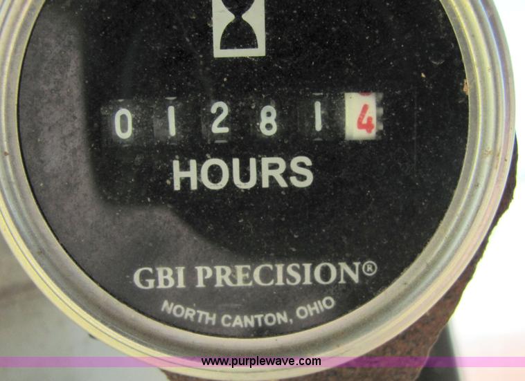 image for item 4884 Kobelco SK200LC excavator