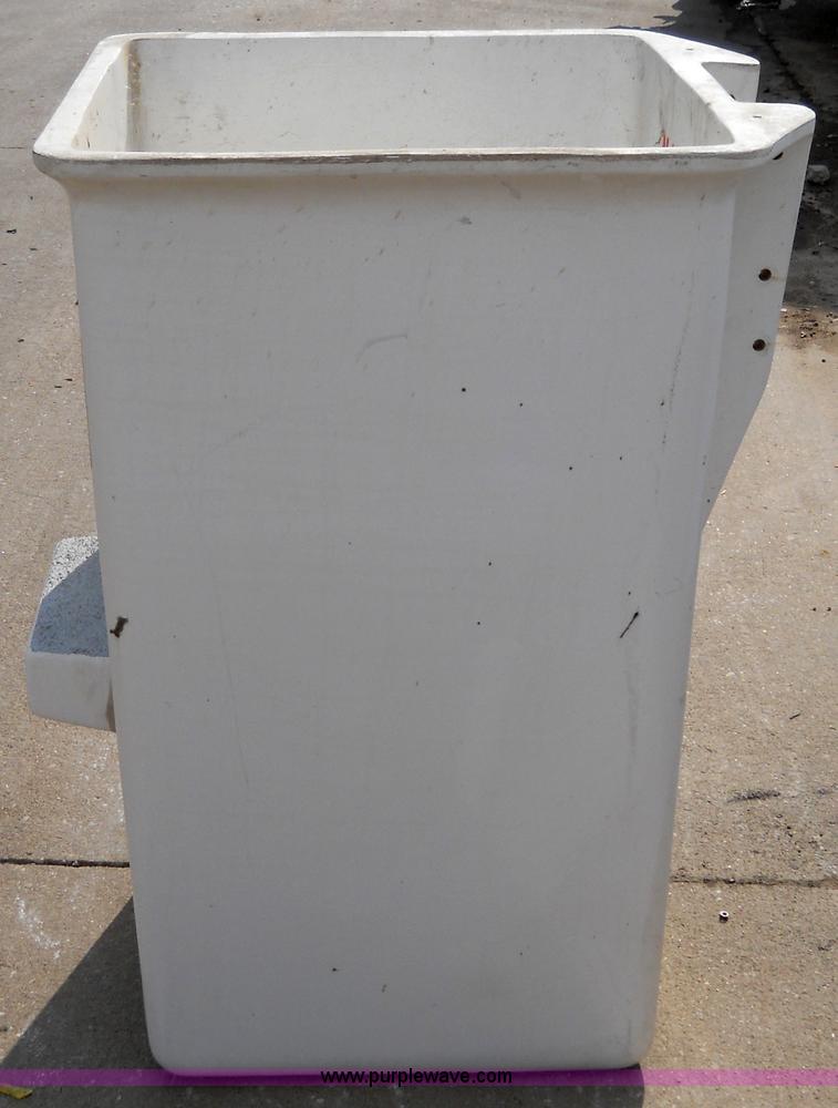 image for item 5033 Altech aerial bucket