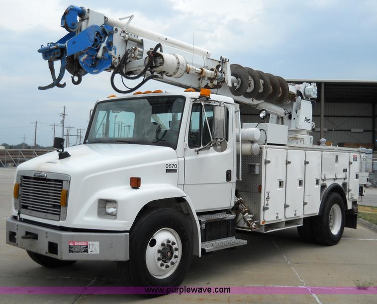 image for item 5059 2001 Freightliner FL80 digger truck