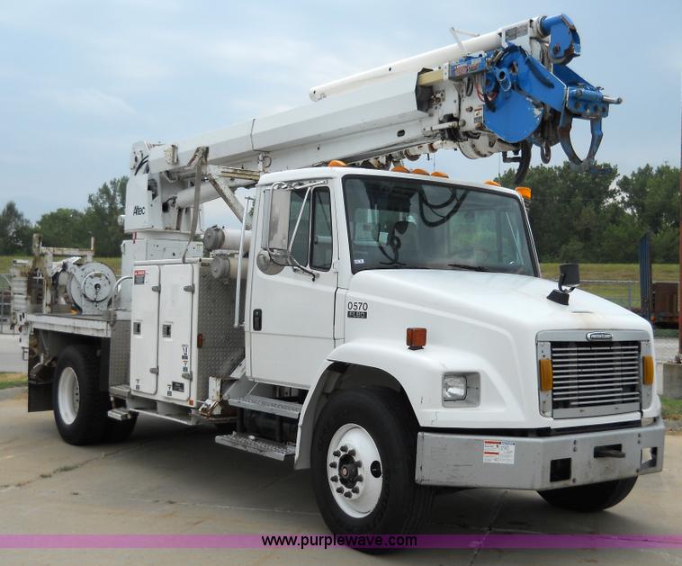 image for item 5059 2001 Freightliner FL80 digger truck