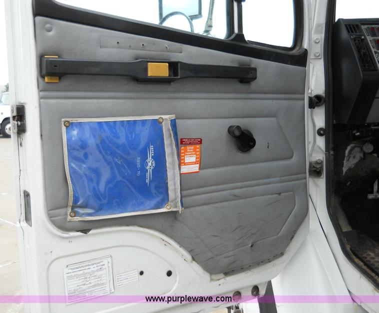 image for item 5059 2001 Freightliner FL80 digger truck