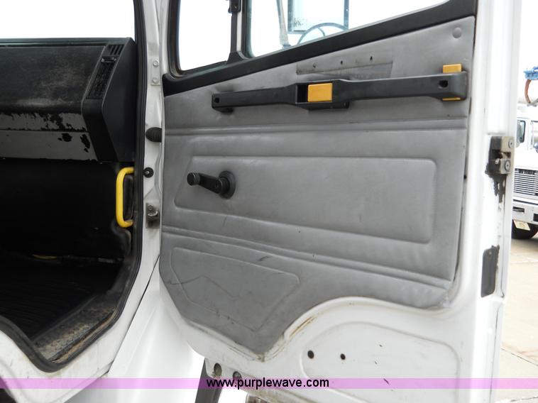 image for item 5059 2001 Freightliner FL80 digger truck