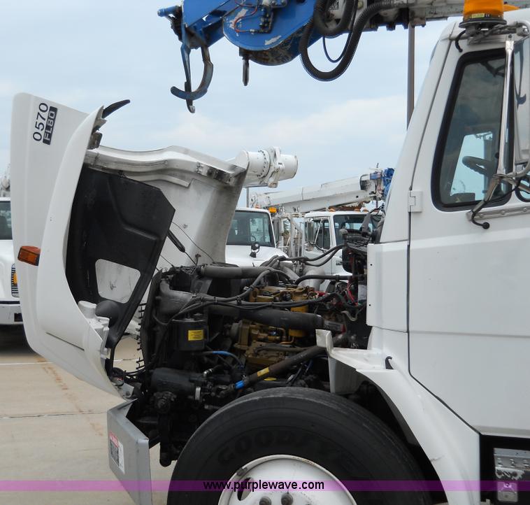 image for item 5059 2001 Freightliner FL80 digger truck