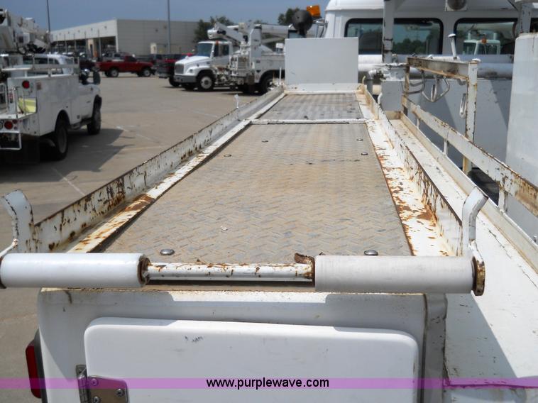 image for item 5059 2001 Freightliner FL80 digger truck