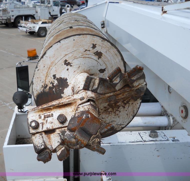 image for item 5059 2001 Freightliner FL80 digger truck