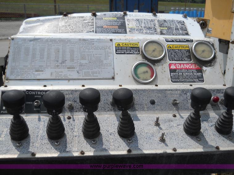 image for item 5059 2001 Freightliner FL80 digger truck