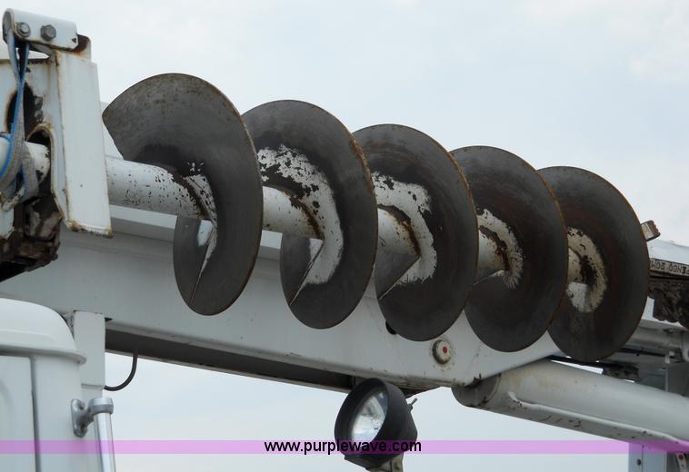 image for item 5059 2001 Freightliner FL80 digger truck