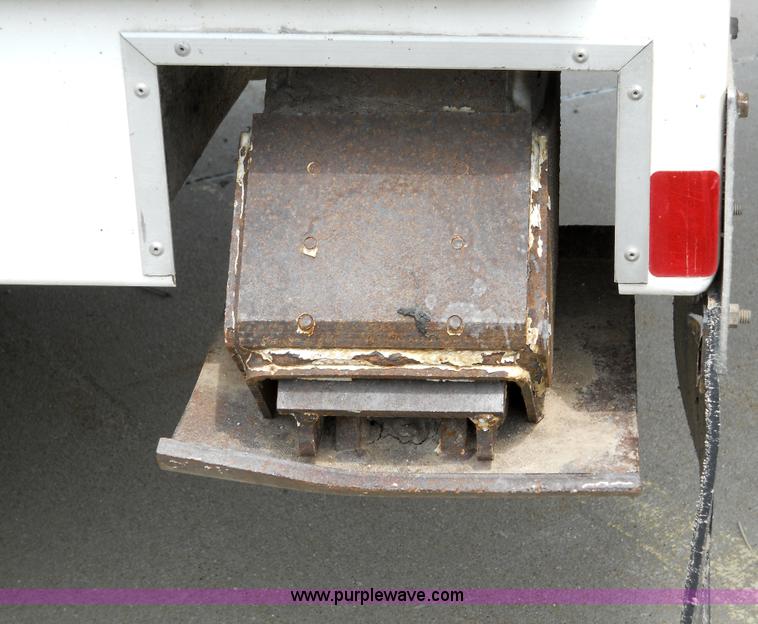 image for item 5059 2001 Freightliner FL80 digger truck