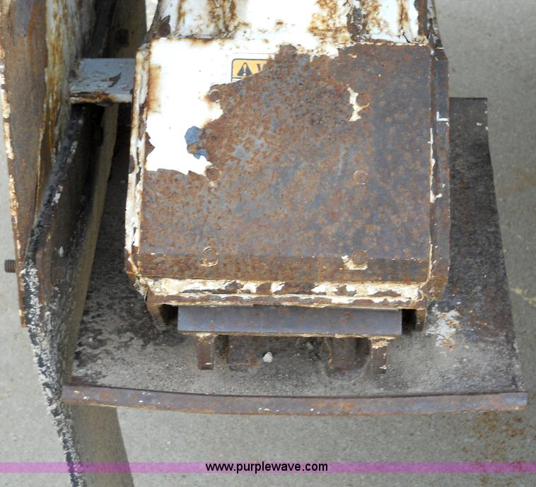 image for item 5059 2001 Freightliner FL80 digger truck