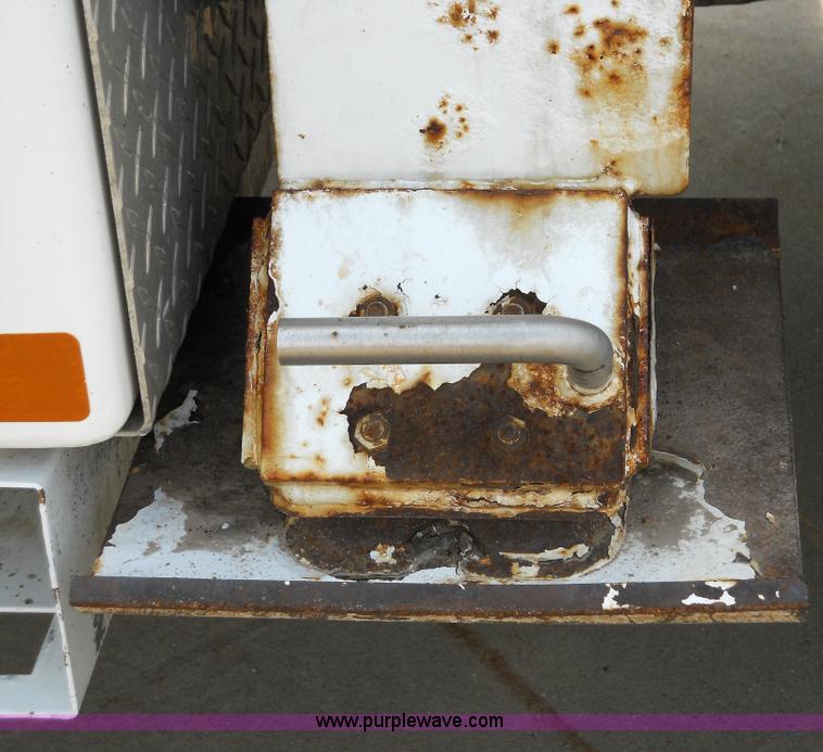 image for item 5059 2001 Freightliner FL80 digger truck