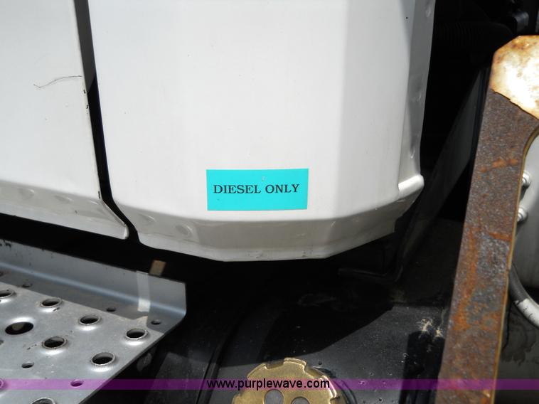 image for item 5059 2001 Freightliner FL80 digger truck