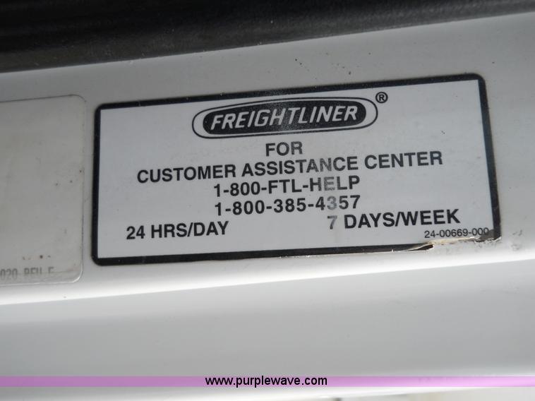 image for item 5059 2001 Freightliner FL80 digger truck