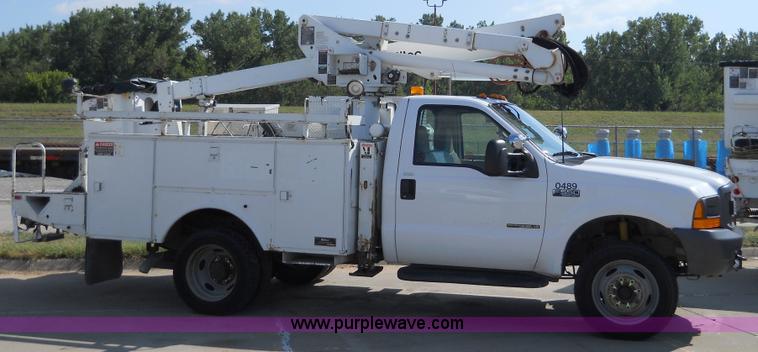 image for item 5060 2000 Ford F550 Super Duty bucket truck