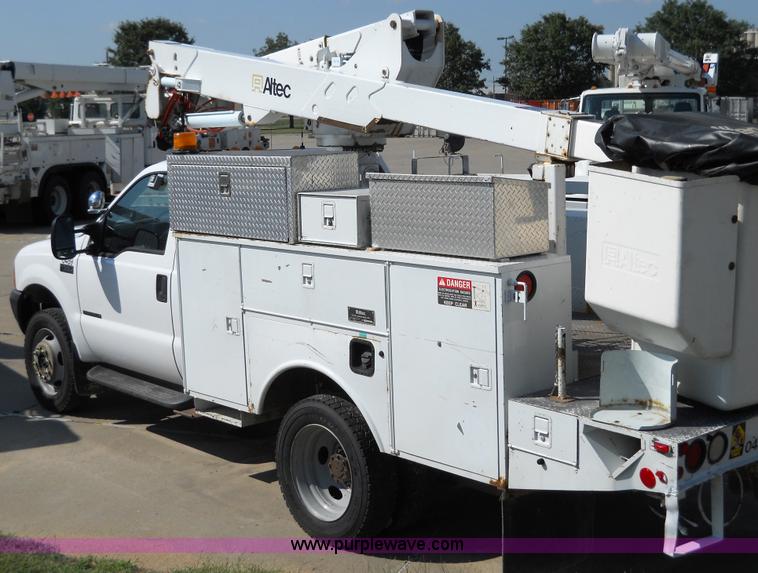 image for item 5060 2000 Ford F550 Super Duty bucket truck