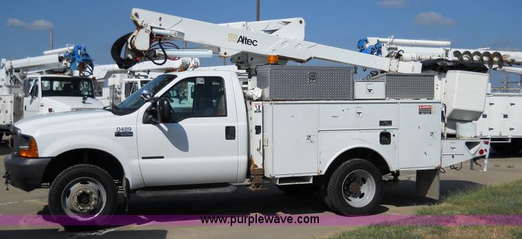 image for item 5060 2000 Ford F550 Super Duty bucket truck