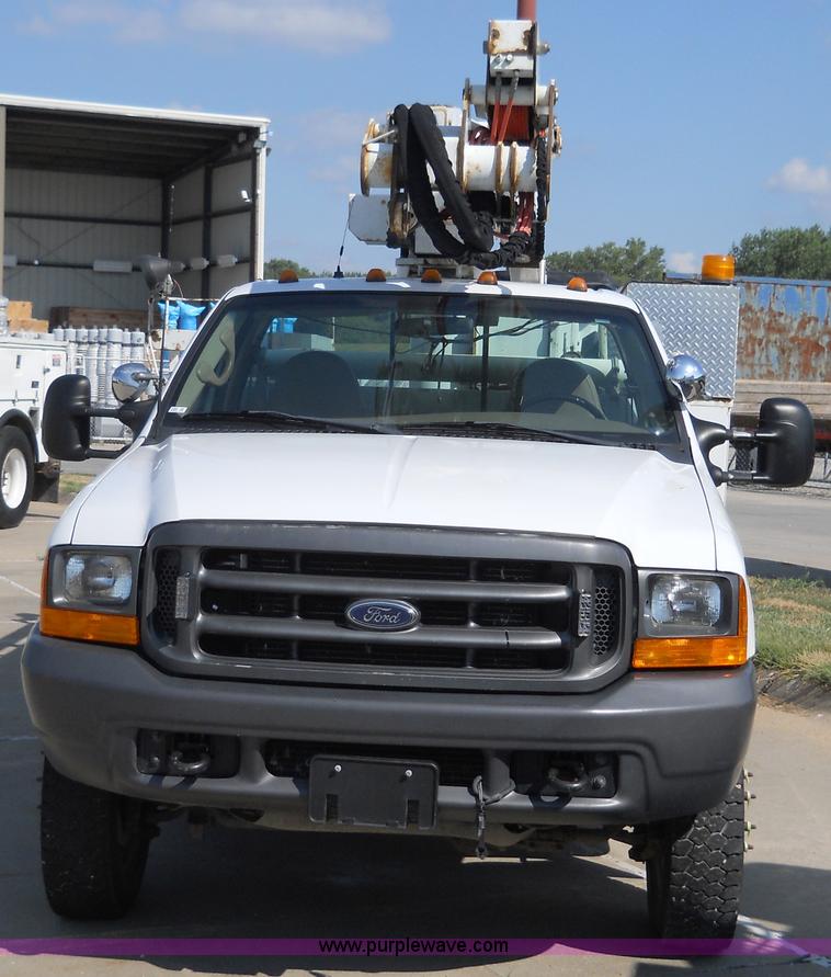 image for item 5060 2000 Ford F550 Super Duty bucket truck