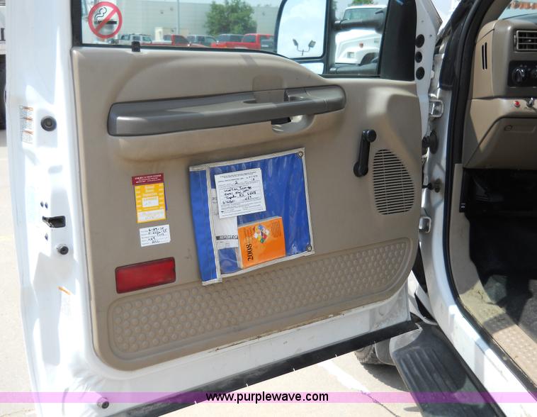 image for item 5060 2000 Ford F550 Super Duty bucket truck