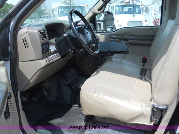 image for item 5060 2000 Ford F550 Super Duty bucket truck