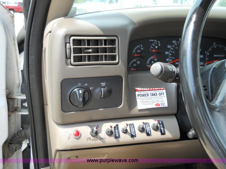 image for item 5060 2000 Ford F550 Super Duty bucket truck