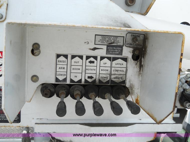 image for item 5060 2000 Ford F550 Super Duty bucket truck