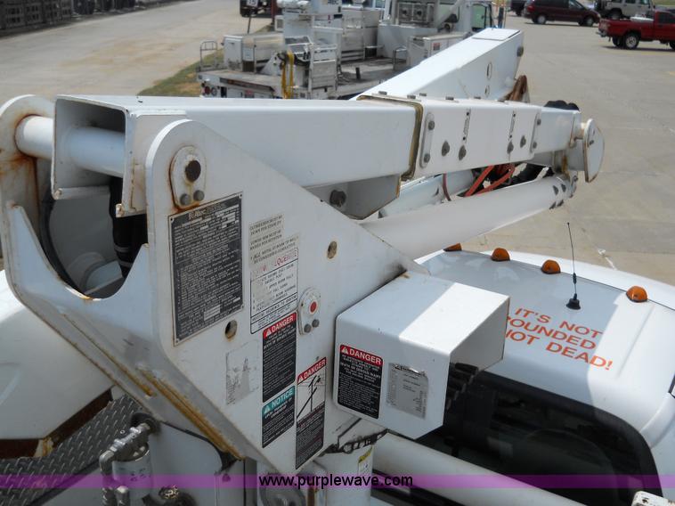 image for item 5060 2000 Ford F550 Super Duty bucket truck
